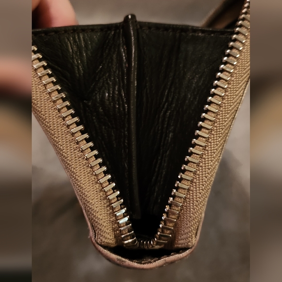 Chloe` Paddington Long Zip Leather Wallet Gold 7.5" X 4" - Picture 14 of 15